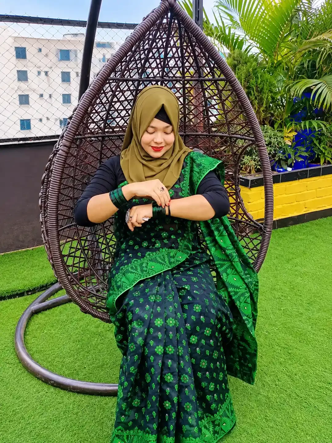 হাফ সিল্ক-নকশি জামদানি শাড়ি